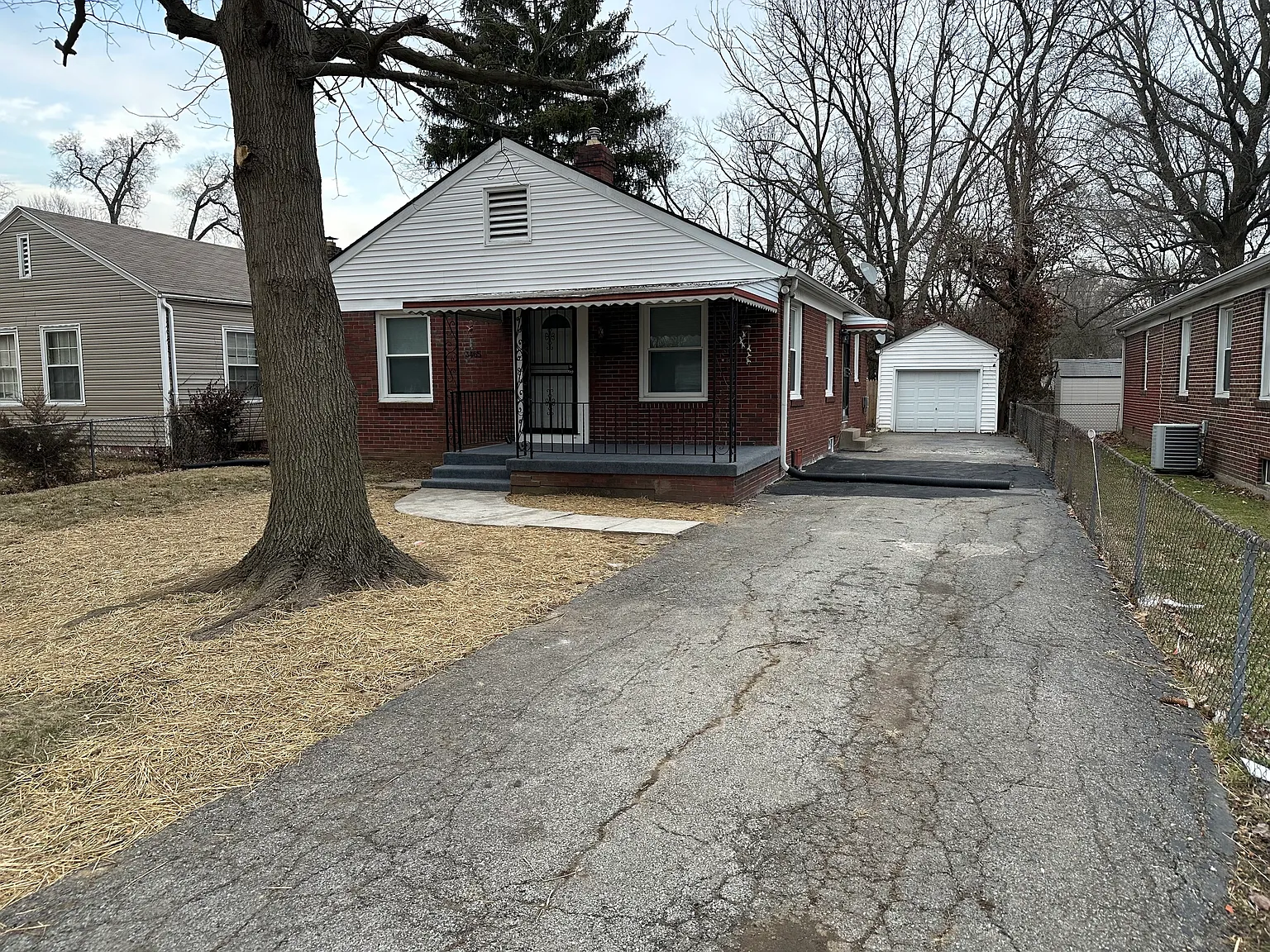 3465 N Temple Ave photo 1