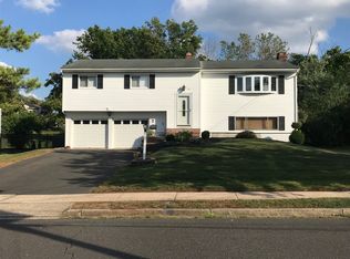 7 Newkirk Rd, Somerset, NJ 08873