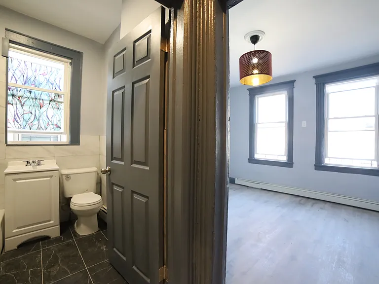 112 Neptune Ave #3R — Photo 2