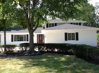 4730 W Point Dr, Fairview Park, OH