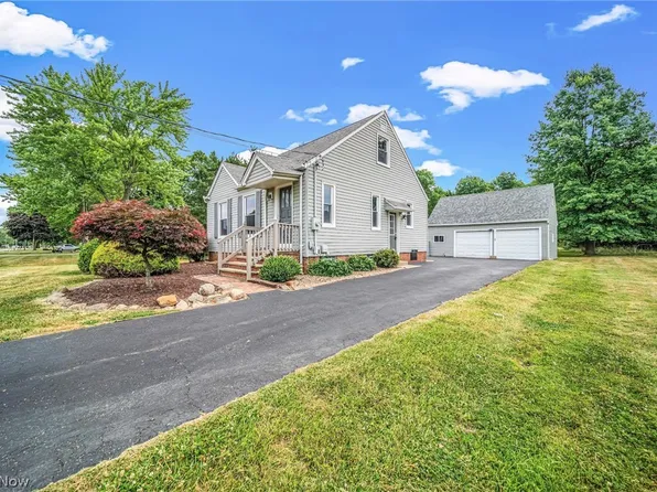 649 Bishop Rd, Highland Heights, OH 44143