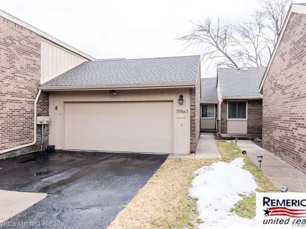 35563 Heritage Ln, Farmington, MI 48335