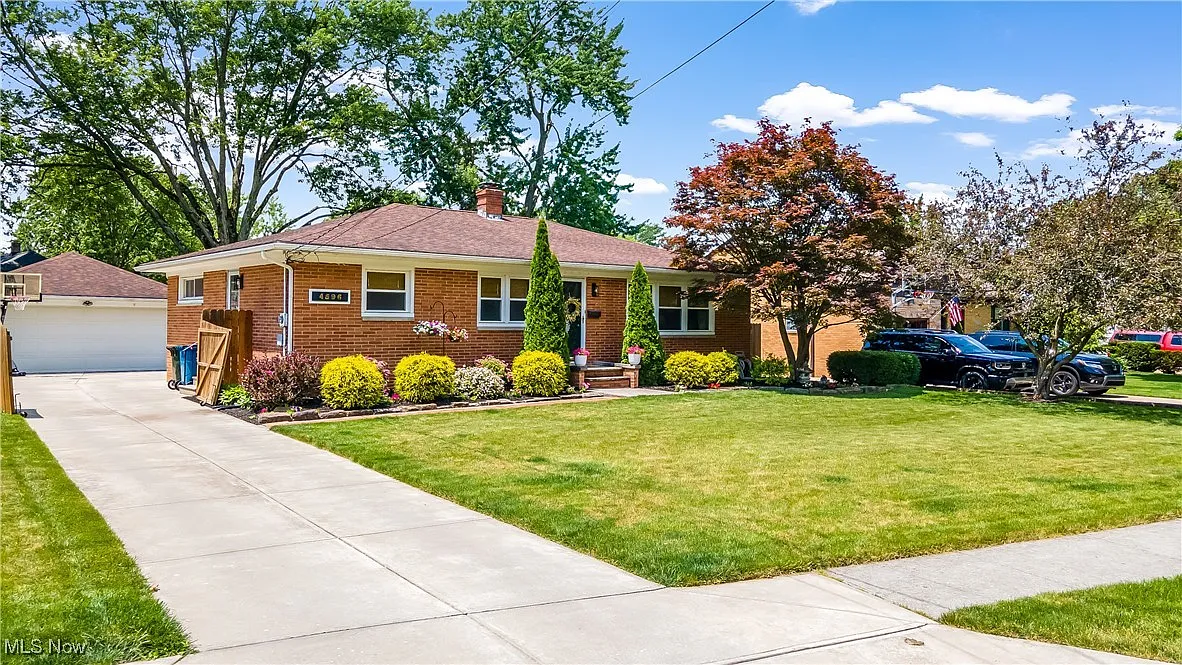 4596 Selhurst Rd photo 1