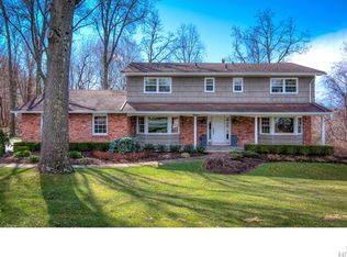 12 Edsam Rd, Valley Cottage, NY 10989