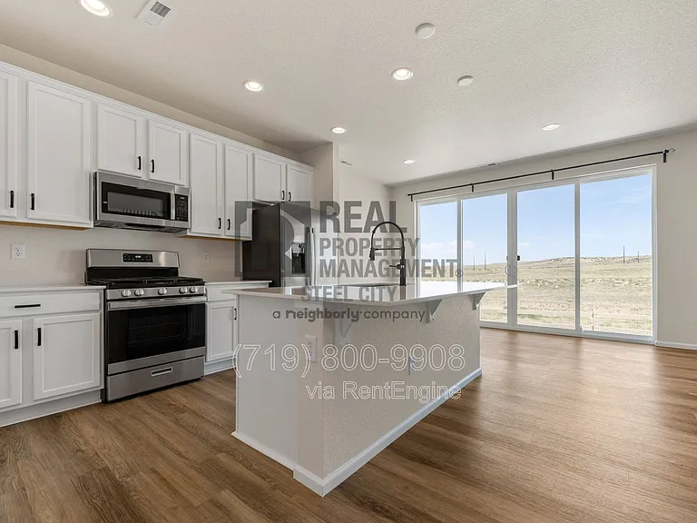 1941 Manassa St — Photo 8