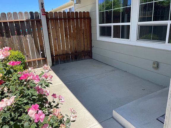private yard