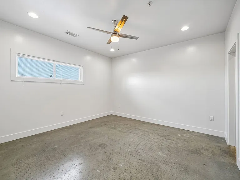 Myers Flats - 3 Bedroom — Photo 8