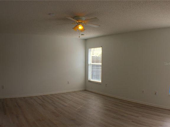 4th image of 637 Staffordshire Ave