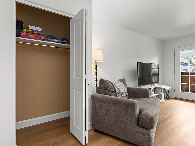 Living area with Smart TV