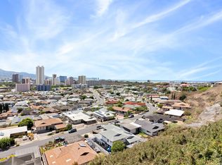 3404 Ala Hinalo Pl, Honolulu, HI 96818