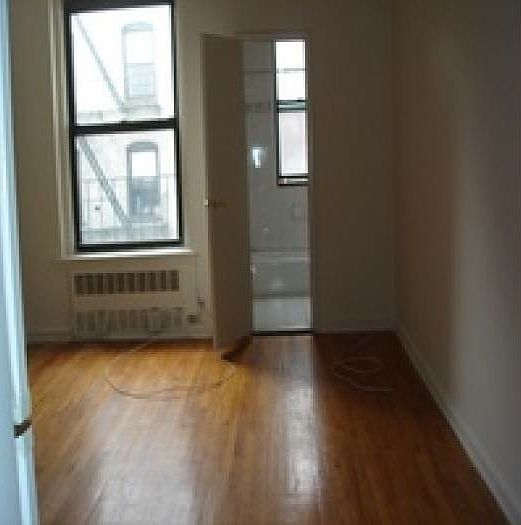 1st image of 522 E 88th St