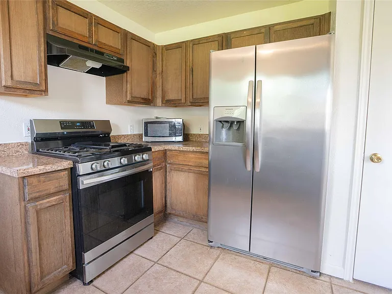 4027 Almond Lake Dr — Photo 10