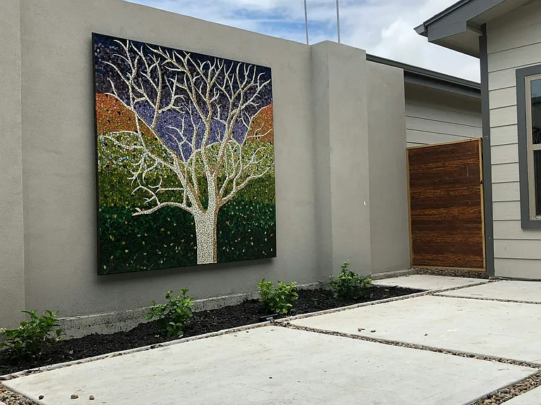Privacy to living areas, no common walls