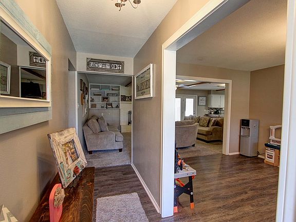 2nd image of 3017 Tanglewood Dr