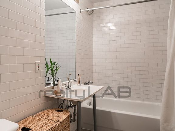 5th image of 1236 Atlantic Ave #21