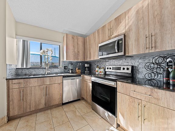 5th image of 31 Peachtree Place