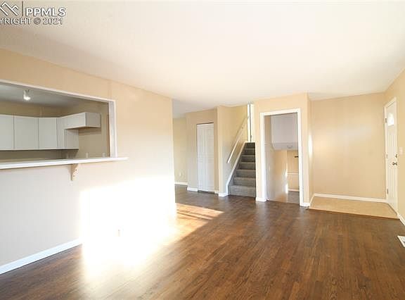 4th image of 1233 De Reamer Cir