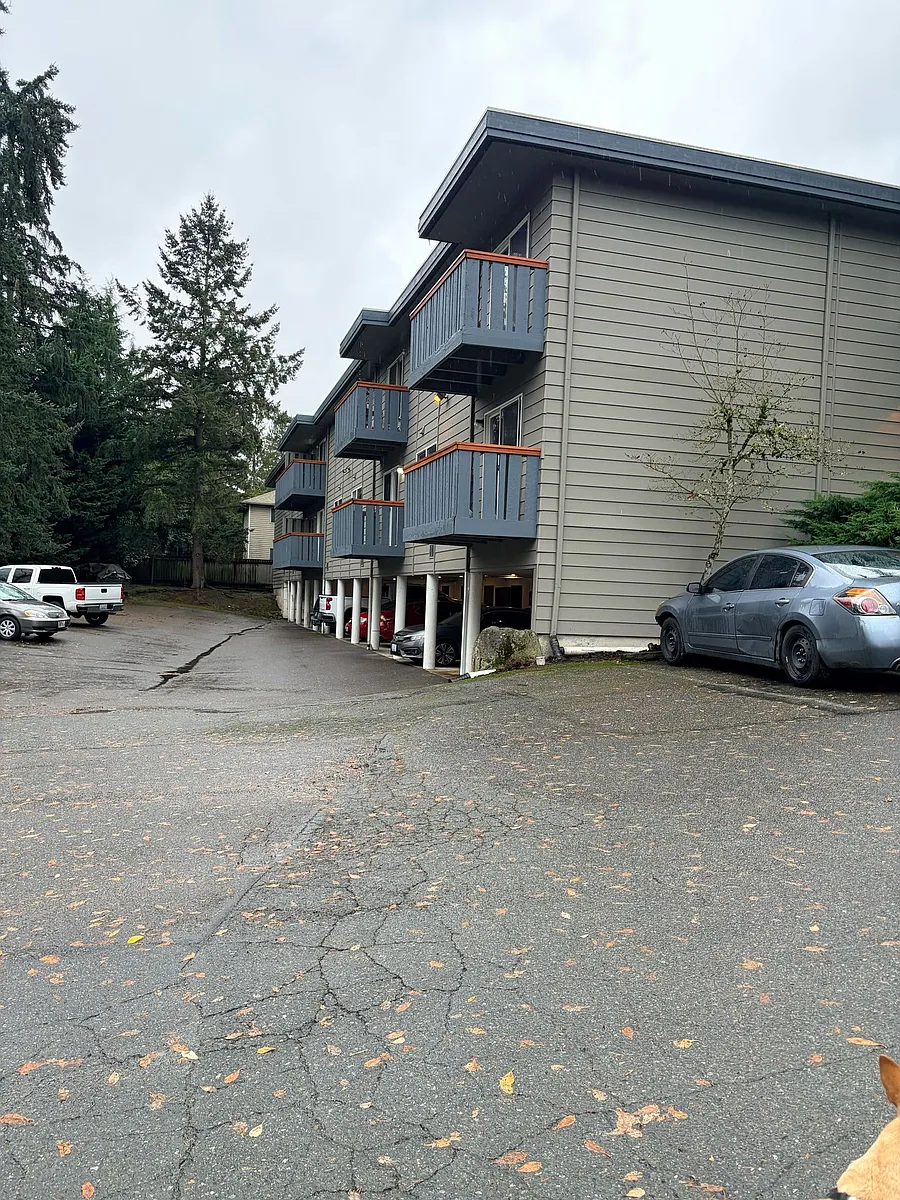 Building Photo - Interlakken Apartments
