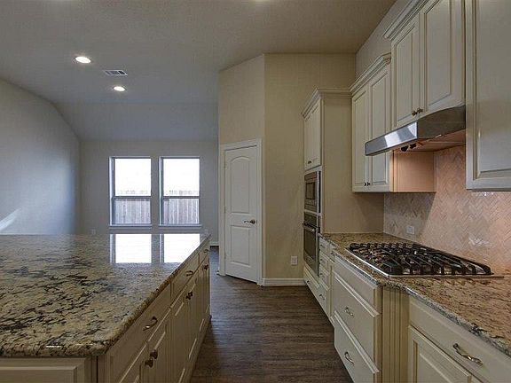 5th image of 4805 Terrassa Ln