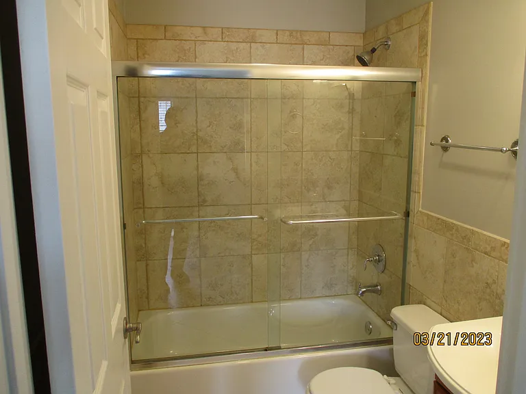 32 N Victoria Ln — Photo 12