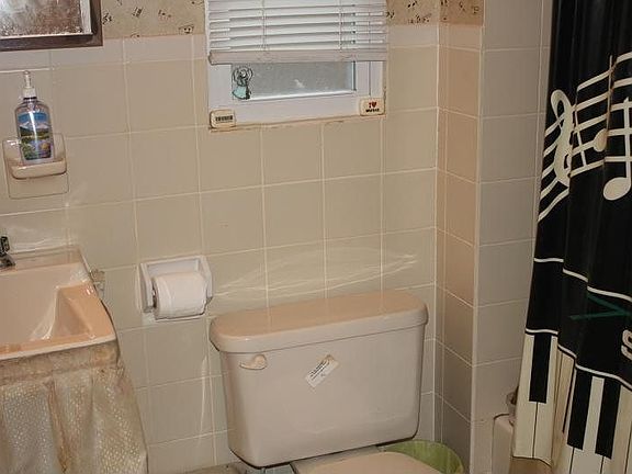 3rd image of 43 Conforti Ave APT 23