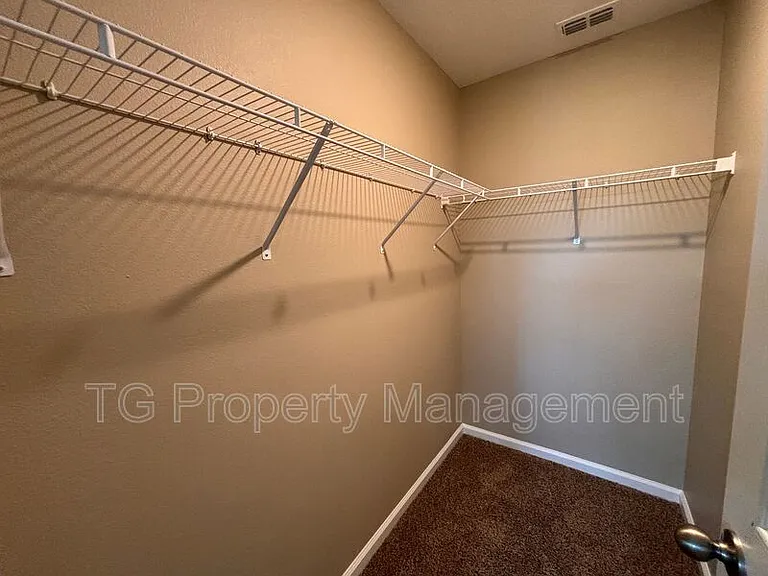 903 Rivertree Pl — Photo 16