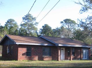 808 Spruce St, Waveland, MS 39576