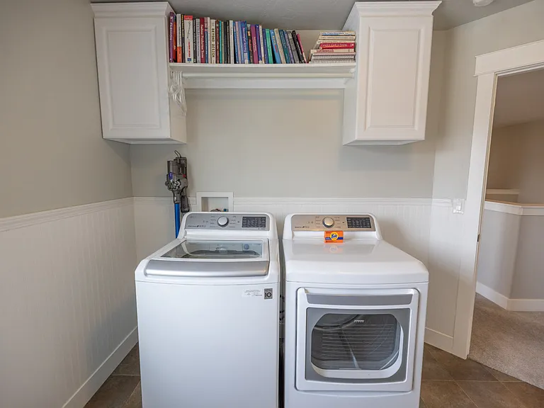 Laundry Room Cabinet