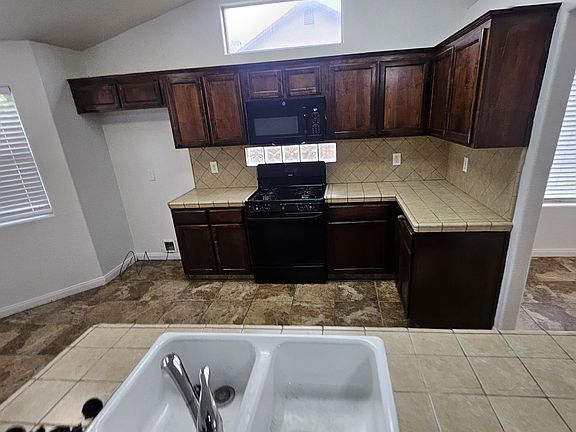 4th image of 9902 Cheyenne Dr