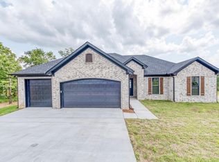 9765 Oak Forest Ln, Sherwood, AR 72120