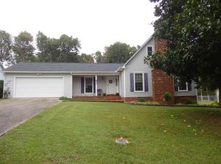 471 Lakeview Dr, Mayfield, KY 42066