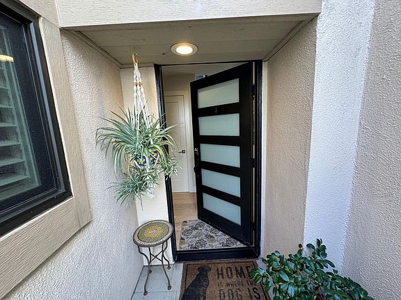 4th image of 533 S Sierra Ave Unit 132