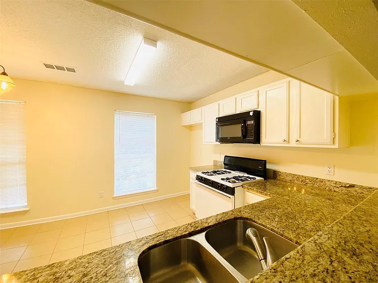 21426 Park Bishop Dr — Photo 6