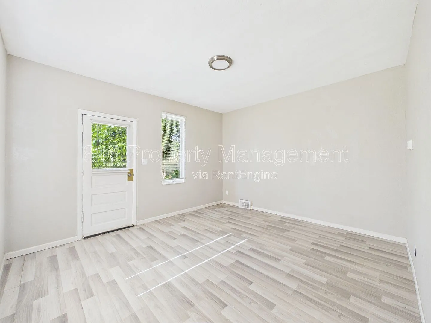 1 bed, 1.0 bath, 500 sqft, $800 — Photo 2