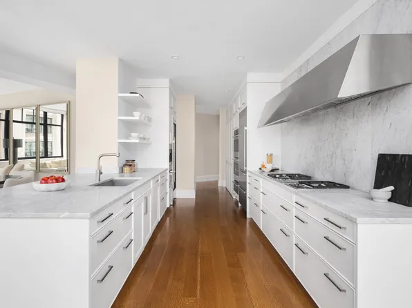 10 Madison Square image 5 of 20