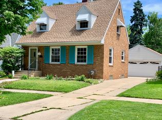 2325 Westlawn Ave, Racine, WI 53405