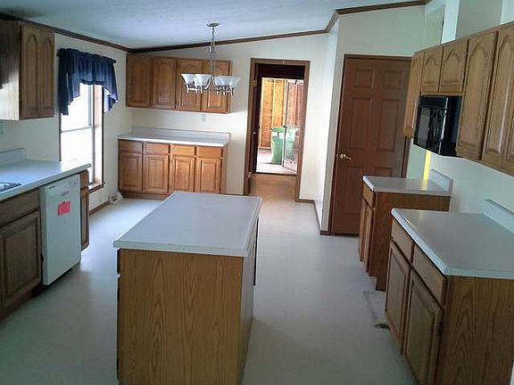 3rd image of 1666 Fawn Lake Dr