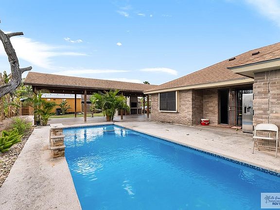 2nd image of 7121 Laguna Madre Dr