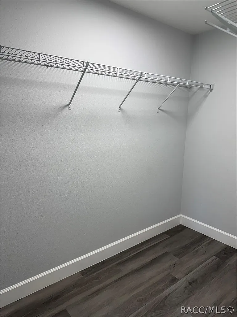 3 bed, 2.0 bath, 1264 sqft, $2,000 — Photo 4