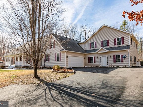 5th image of 219 Oakwood Dr
