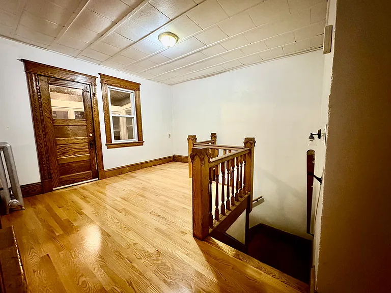 14 Coomes St #3 — Photo 2