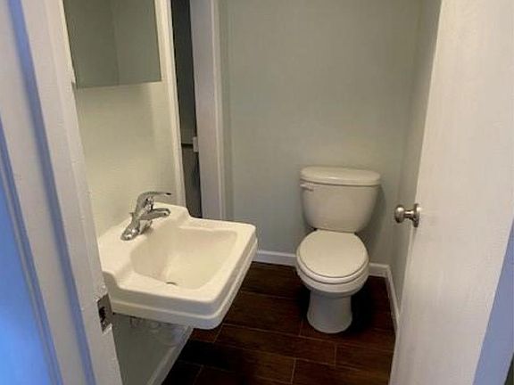 4th image of 2208 Mission Hill Cir #101