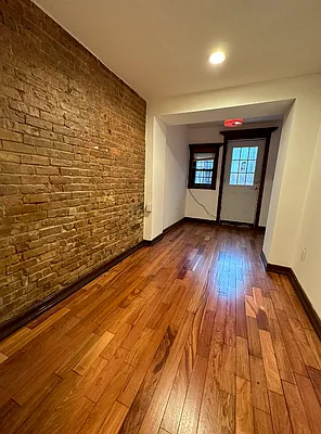 Rented by JB Mac Real Estate Inc. | media 19