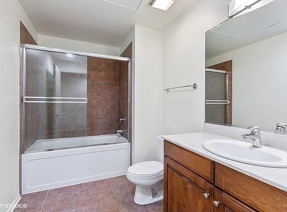 5th image of 310 S Michigan Ave Unit 713