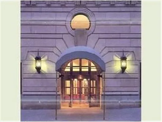 Sold by Douglas Elliman | media 20