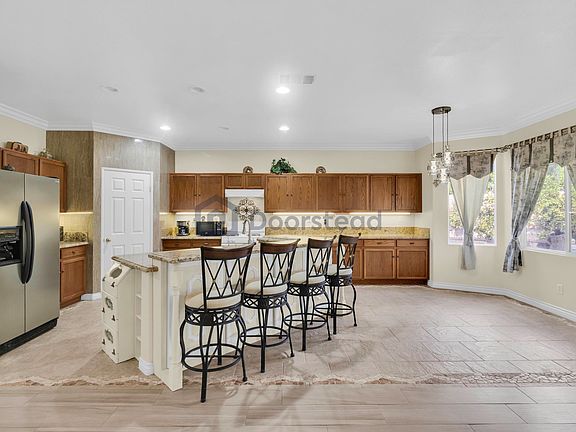 5th image of 12274 Janelle Ct