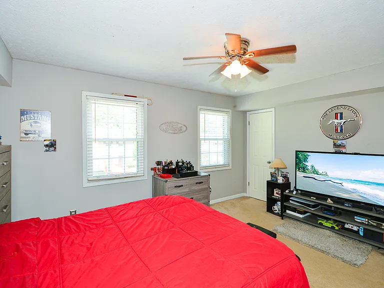 1422 Springleaf Cir SE — Photo 10
