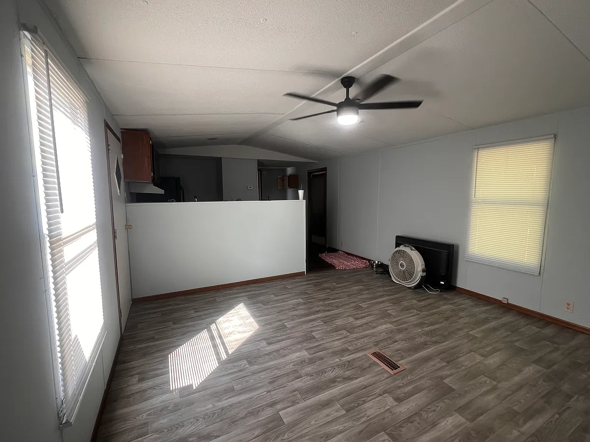 Building Photo - 51 Hickory Ln