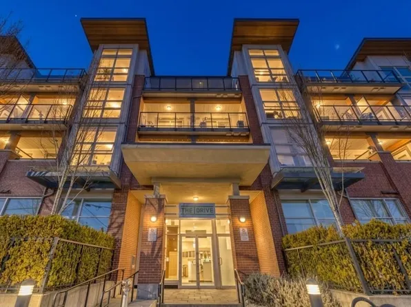 1182 W 16th St #302, North Vancouver, BC V7P 0B3