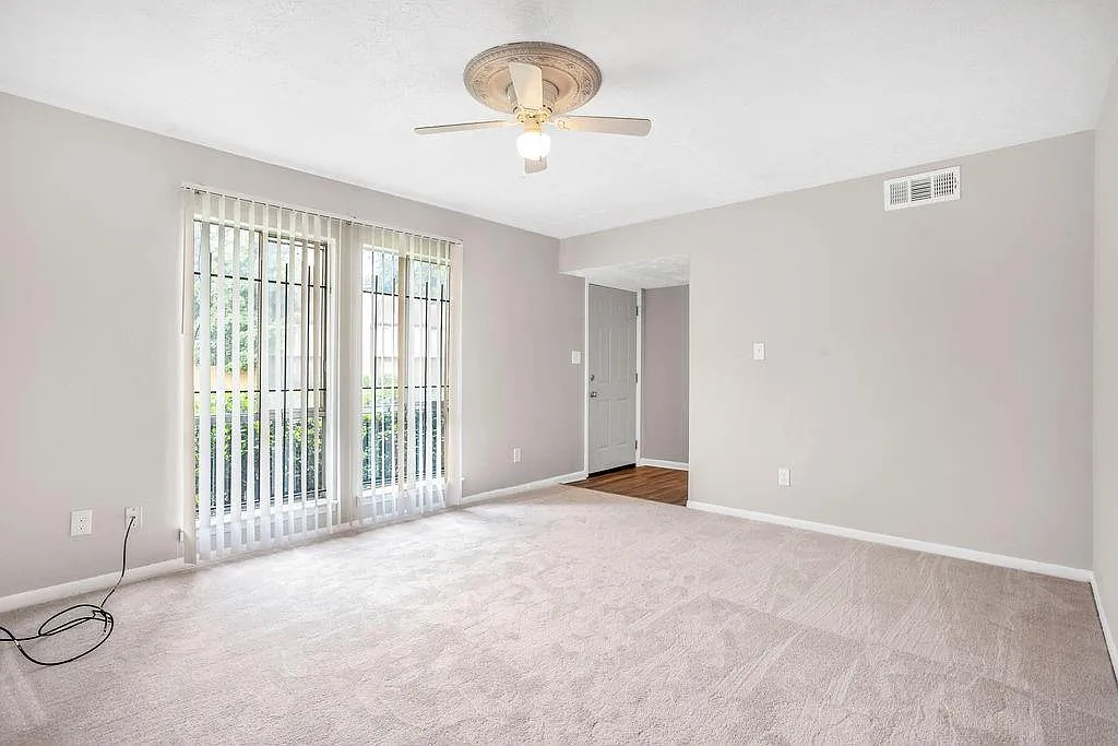 Building Photo - 3205 Quincetree Ln